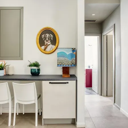 Clausim Domus: New Brightful Flat Next To The Vatican Apartment *