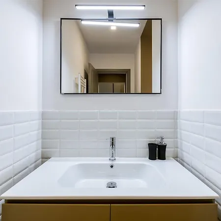 Clausim Domus: New Brightful Flat Next To The Vatican Rome
