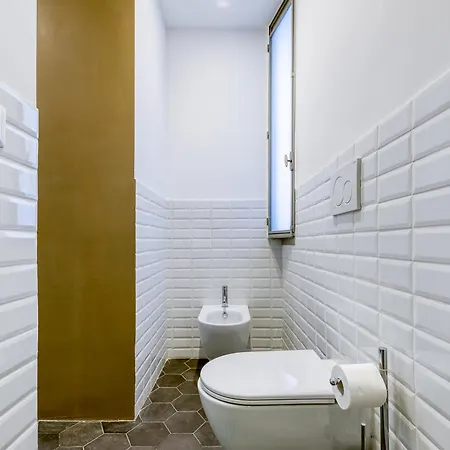 Apartment Clausim Domus: New Brightful Flat Next To The Vatican *