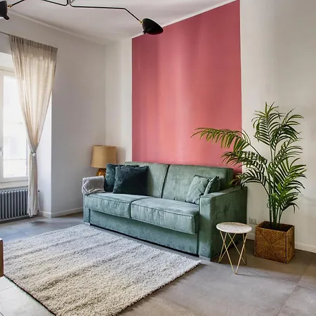 Clausim Domus: New Brightful Flat Next To The Vatican Apartment