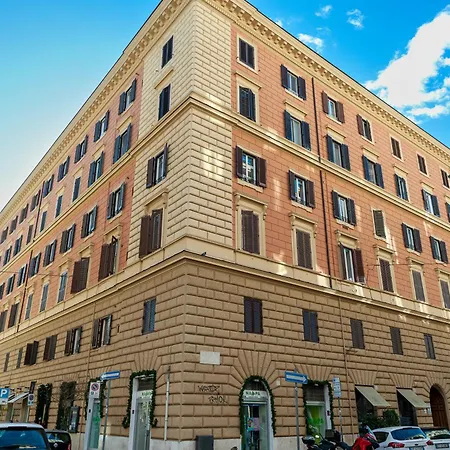 Apartment Clausim Domus: New Brightful Flat Next To The Vatican