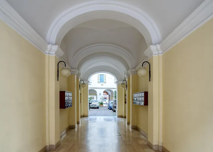 Clausim Domus: New Brightful Flat Next To The Vatican Rom